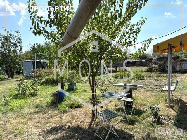 Продава се двуетажна обзаведена къща в с. Кардам, обл. Търговище, снимка 3 - Къщи - 56130540