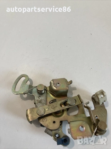 Заключващ механизъм на задния капак за Mazda 626 2.0 TDI Estate (2001), снимка 2 - Части - 53696490
