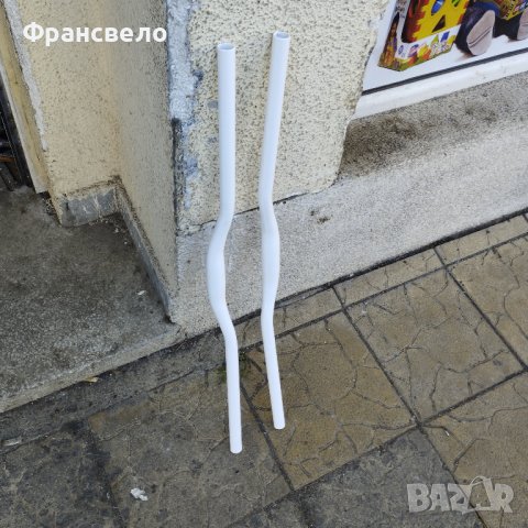 Бяло кормило за велосипед колело 31.8на 760