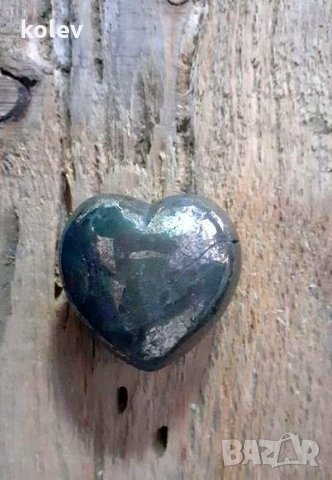 сърце от натурален камък ПИРИТ 5/ 5/ 3 см, снимка 2 - Романтични подаръци - 34838605