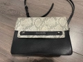 Дамска чанта Guess, снимка 1