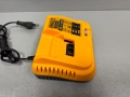 Зарядно устройство DeWALT за акумулаторни Li-Ion батерии 10.8-18 V, 230 V, DCB107, снимка 7