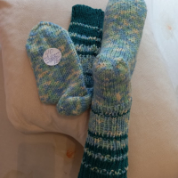Ръчно плетени чорапи от вълна, размер 40, снимка 2 - Мъжки чорапи - 44569663