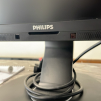 Монитор PHILIPS "22 inch ( 221B6Q ), снимка 2 - Монитори - 44516152