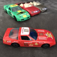 Метални колички Bburago Chevrolet Corvette в мащаб 1:43, снимка 3 - Колекции - 40355530