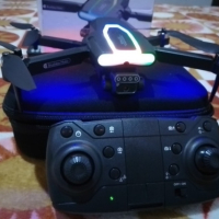 WIFI FPV професионален мини RC сгъваем дрон със 1080px камера, снимка 3 - Дронове и аксесоари - 44573894