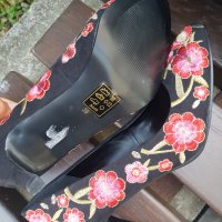 Обувки, снимка 4 - Дамски обувки на ток - 41084219