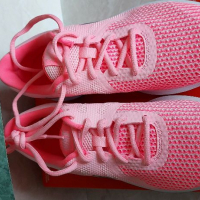 Нови оригинални дамски маратонки Nike , снимка 5 - Маратонки - 36403690