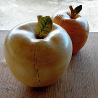 Две ябълки. Дърворезба., снимка 4 - Декорация за дома - 44549670