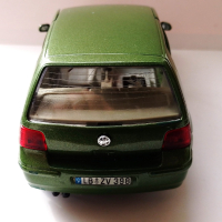 Bburago Volkswagen Golf 1998 1/24 Made in Italy, снимка 4 - Колекции - 44529872