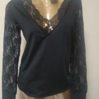 M/L Елегантна черна блуза с дантела , снимка 2 - Блузи с дълъг ръкав и пуловери - 38916879
