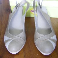 Дамски обувки, пантоф с ток № 39, снимка 4 - Дамски обувки на ток - 41727310
