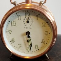 Стар механичен будилник, настолен часовник, снимка 1 - Антикварни и старинни предмети - 40956971