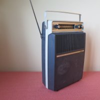 Vintage  Aiwa P -172 ,3 Band Radio Phonograph 1966's, снимка 4 - Радиокасетофони, транзистори - 35959182