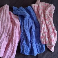 Ръчно плетено меко бебешко одеало от мерино вълна - 90 х 90 размер, снимка 11 - Спално бельо и завивки - 41806802