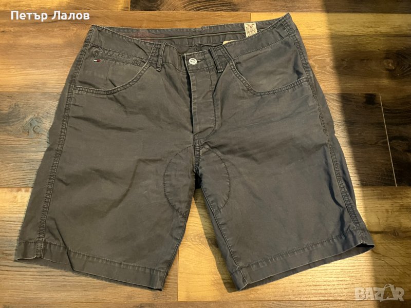 Намалени Tommy Hilfiger къси панталони мъжки кафяви, снимка 1