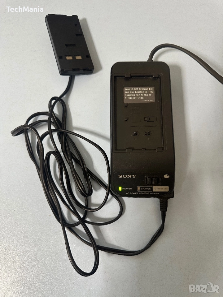 Зарядно Sony AC-V16A, снимка 1