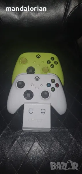 Microsoft XBOX SERIES X S ONE controller джойстик 2бр с батерия и зарядно. , снимка 1
