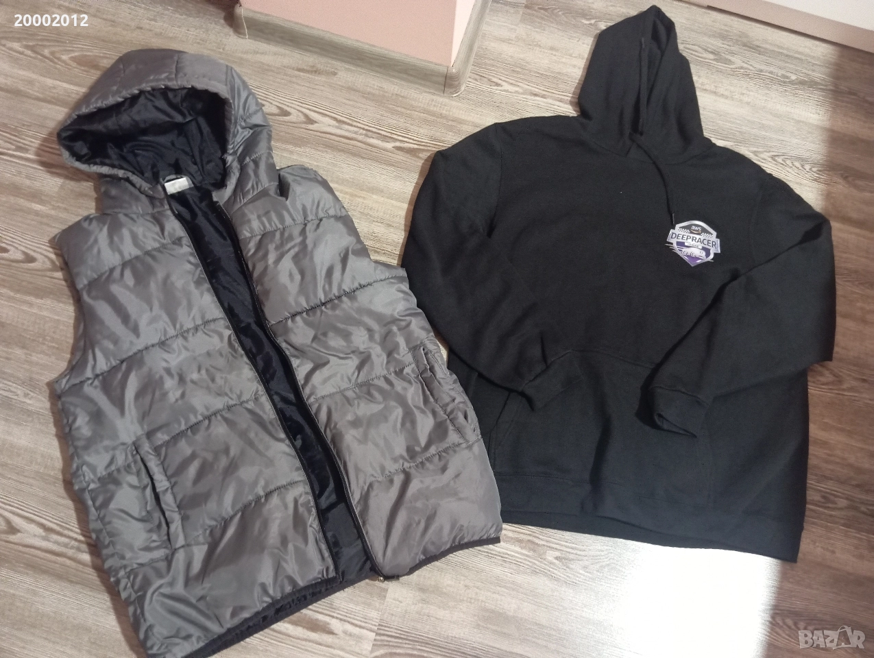 Лот Ватиран елек с качулка  и ватиран суичър , снимка 1