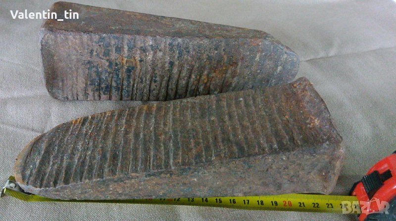 Стари клинове (камия) за цепене на трупи и дънери , снимка 1