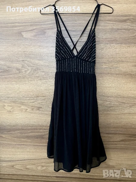 Рокля Zara с изрязан гръб, снимка 1