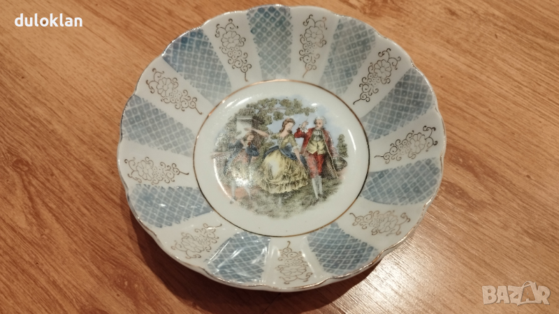 Красива порцеланова чиния от Франция., снимка 1