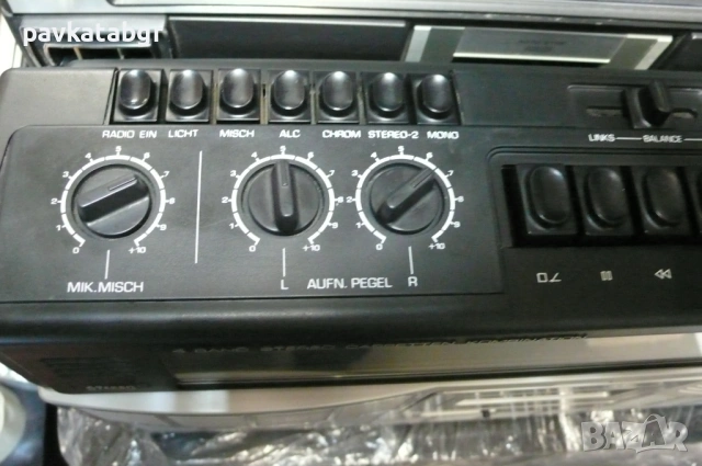 Касетофон Универсум, снимка 3 - Радиокасетофони, транзистори - 53110176