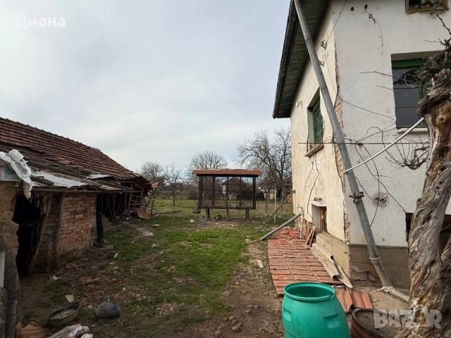 Къща с двор, снимка 6 - Къщи - 53806845