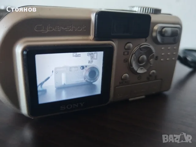 Камера SONY Cyber-shot DSC-P10 Japan , снимка 4 - Фотоапарати - 55986380