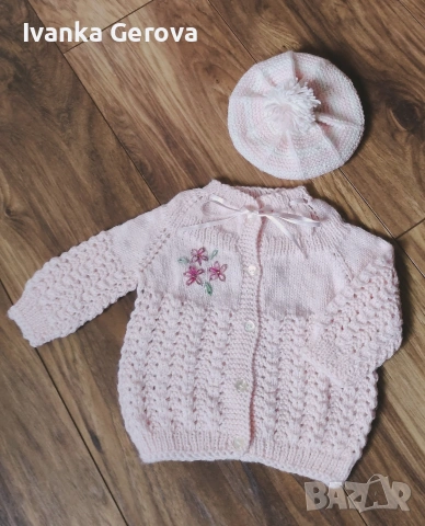 Бебешки комплект от жакетче и баретка 
