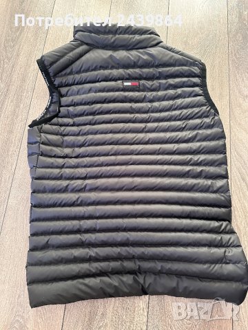 Оригинален елек TOMMY HILFIGER, снимка 4 - Якета - 34622807