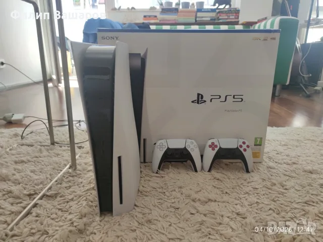 PlayStation 5 Fat 825GB с Два Контролера DualSense, акаунт с PS Plus и Две Дискови Игри
