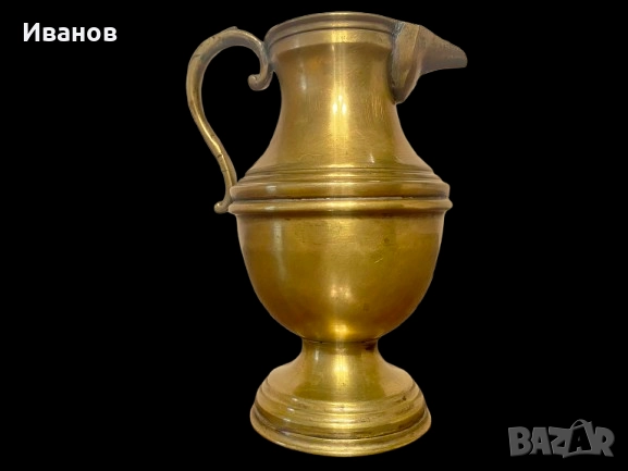 Цена - 15€. Винтидж Месингова Кана с богато украсени детайли