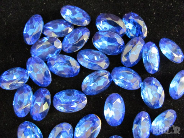 Антикварни Винтич Шлифовани Кристали за Бижута Бохемия, снимка 1