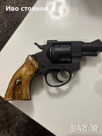 Газови пистолети-сувенири