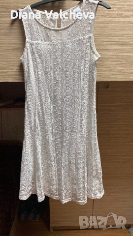 Дантелена рокля