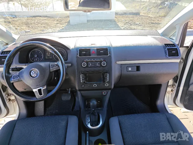 Фолксваген Туран 1,6 TDI, снимка 12 - Автомобили и джипове - 48741457