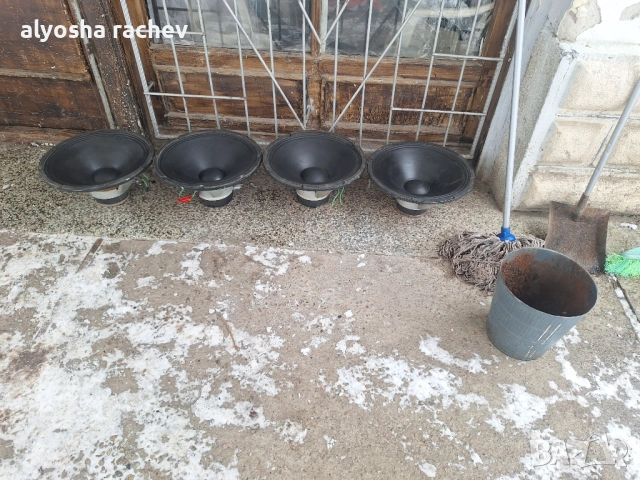 Говорители 16