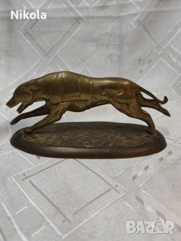 Масивна бронзова фигура на куче, състезателна хрътка, снимка 2 - Антикварни и старинни предмети - 53122285