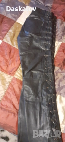 Продавам кожени панталони