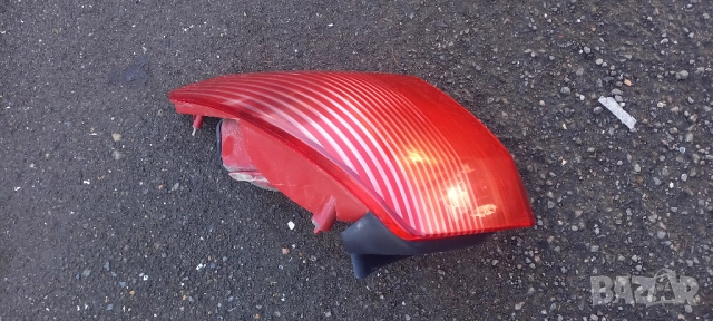 Десен стоп Peugeot 407 SW, снимка 3 - Части - 52677578