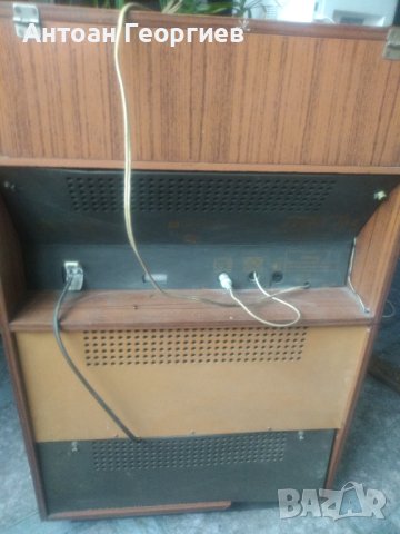 Радио грамофон, шкафче, работещ от 70 те год., снимка 5 - Антикварни и старинни предмети - 40681504
