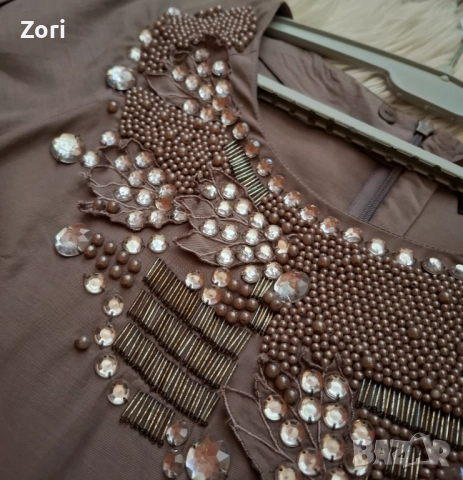 Рокля в цвят визон с красиво деколте, снимка 4 - Рокли - 52658161