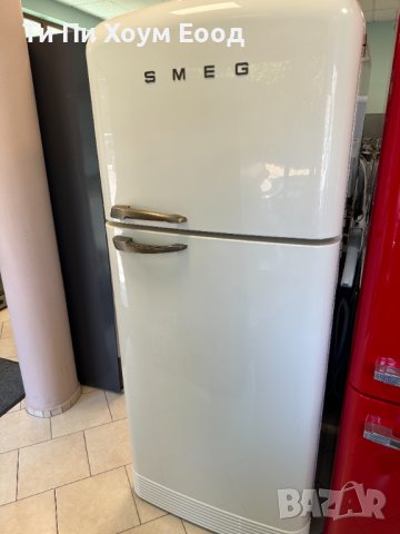 Хладилник с фризер SMEG FAB50RCRB5 десни панти, 80 см Total No Frost, снимка 1 - Хладилници - 41339719