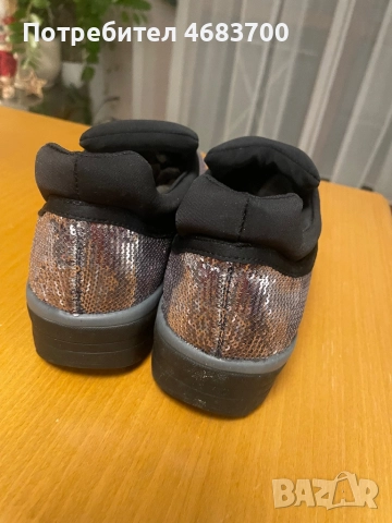 Дамски сникърси с пайети, снимка 3 - Маратонки - 52892218