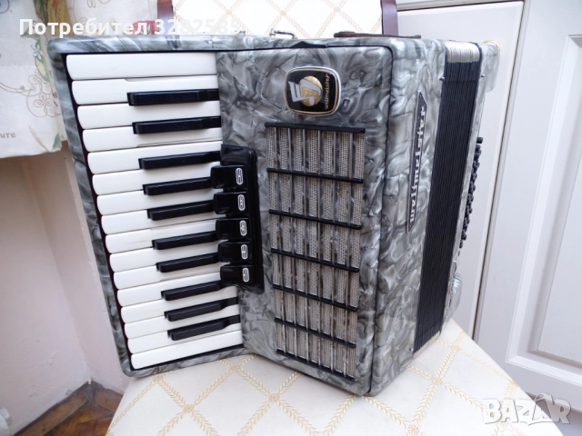 Акордеон Велтмайстер Стела 40 баса, снимка 1