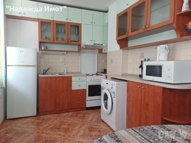 Тристаен апартамент под наем Спортна зала, снимка 1