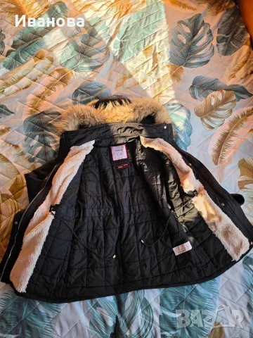 Дамско яке/парка Pull&Bear с естествен косъм лисица, снимка 2 - Якета - 56038331