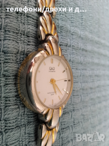 Позлатен дамски часовник Q&Q (1 микрон), снимка 4 - Дамски - 52589767