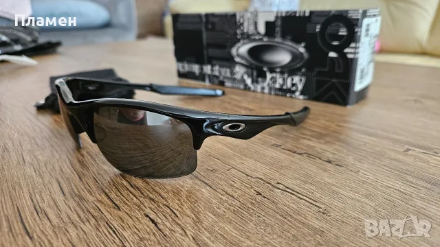 Слънчеви очила Oakley, снимка 3 - Слънчеви и диоптрични очила - 55873001